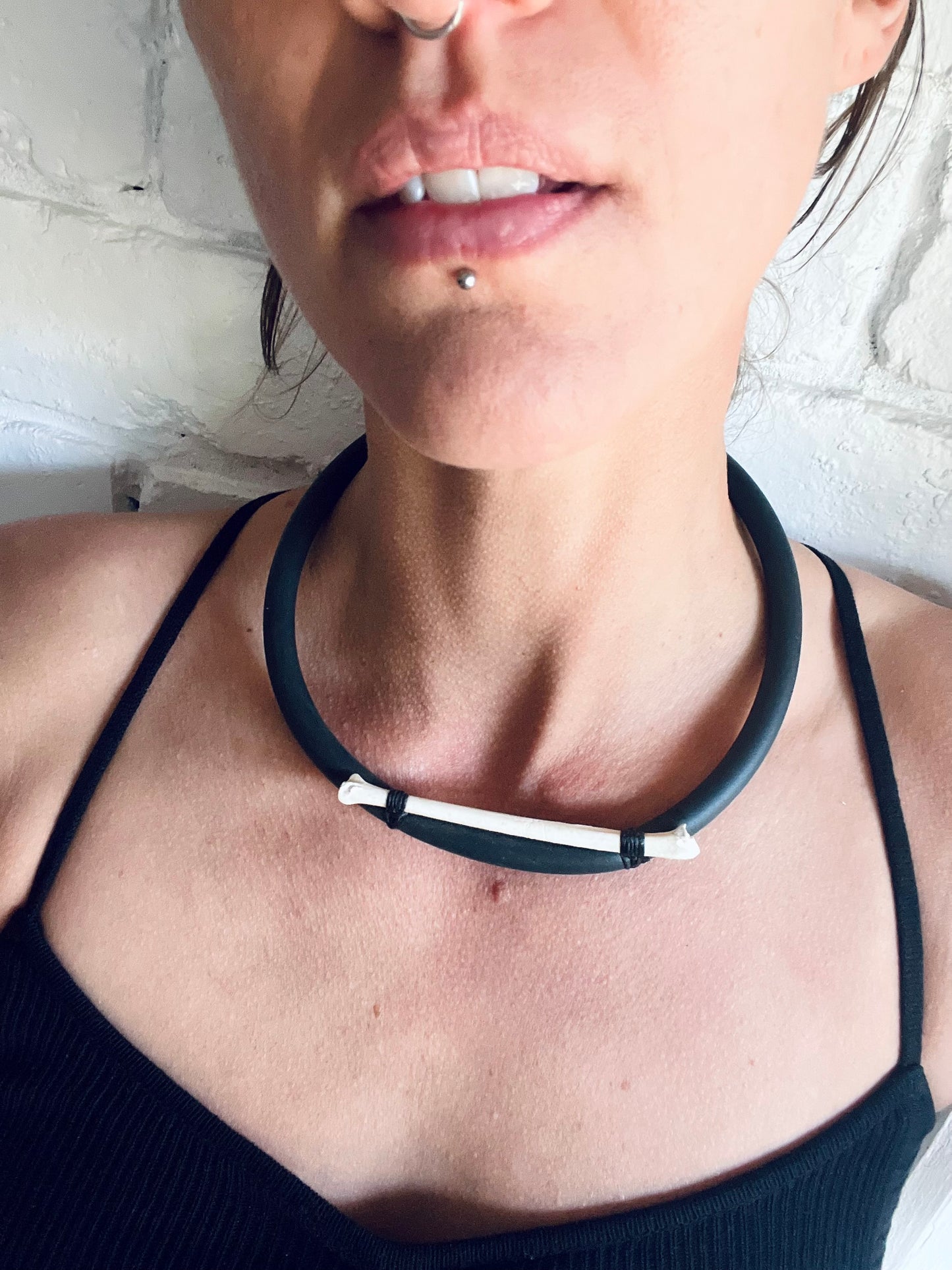 bone torque choker