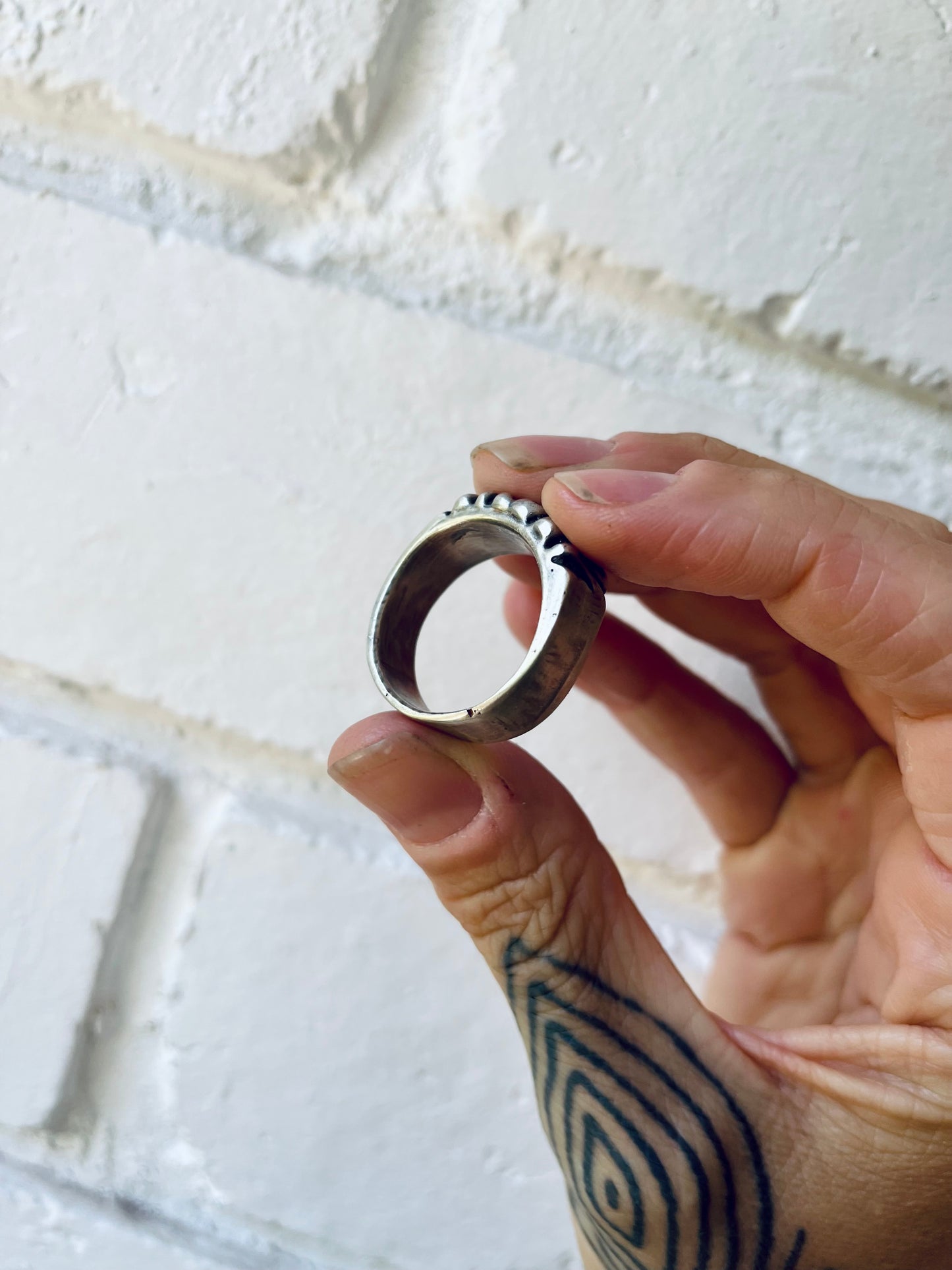 striped thumb ring | sample design