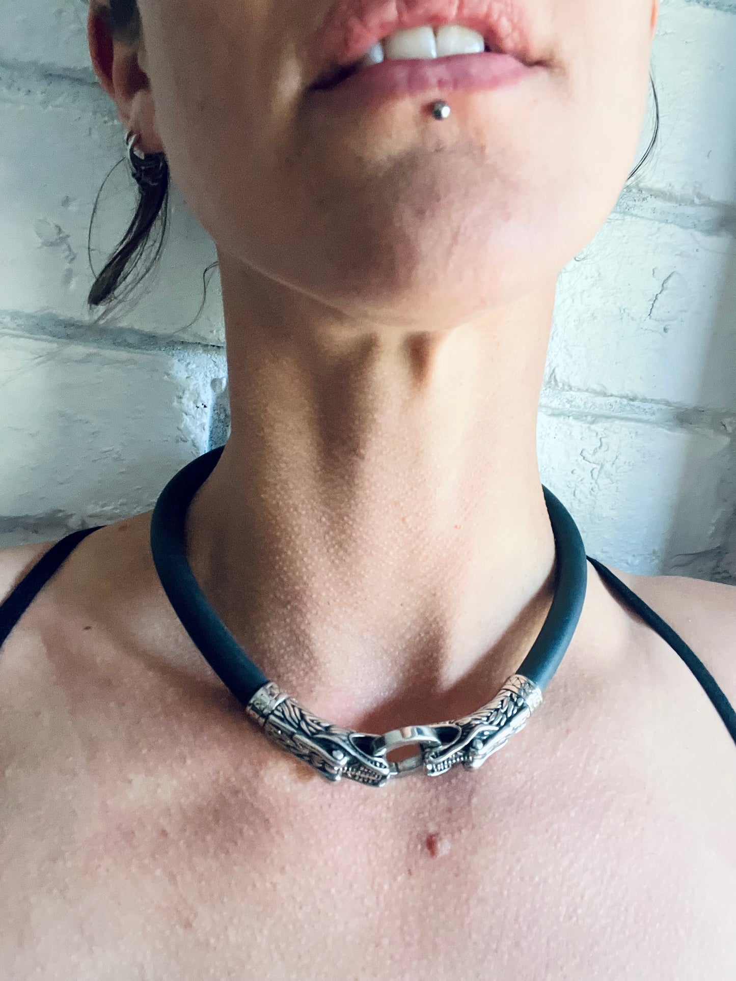 dragon head torque choker