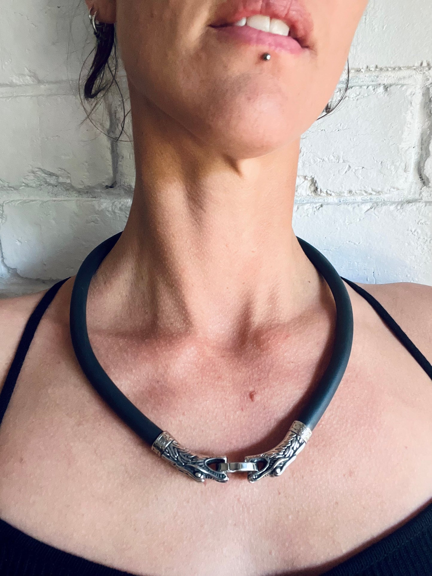 dragon head torque choker