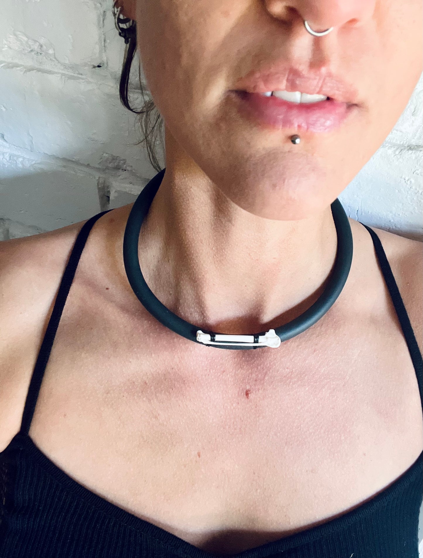 bone torque choker