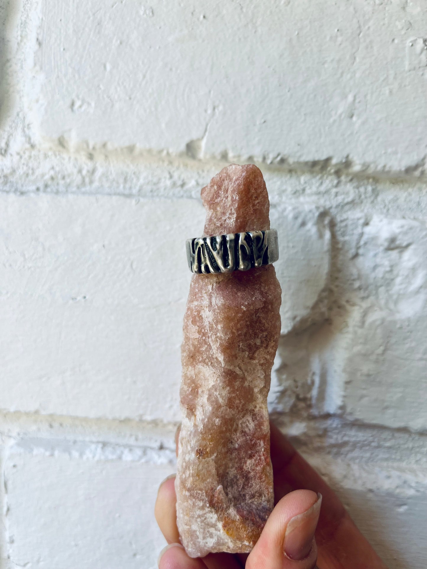 striped thumb ring | sample design