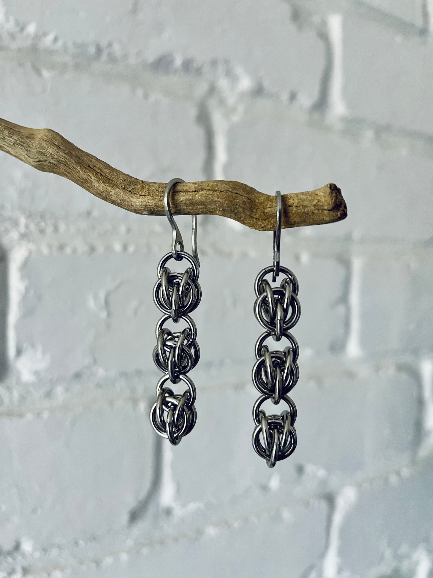 sweetpea chainmaille earrings
